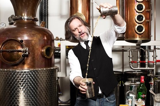 Master Distiller Jared Brown throwing a Sipsmith Martini