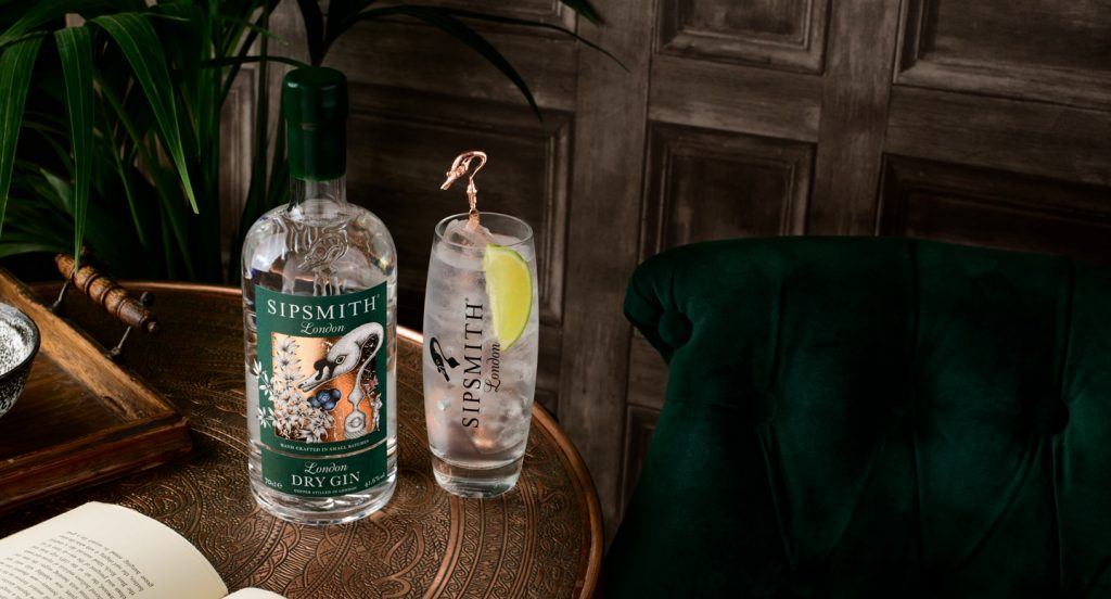 https://sipsmith.com/wp-content/uploads/2020/04/sipsmith-london-dry-gin-4-1024x552.jpg